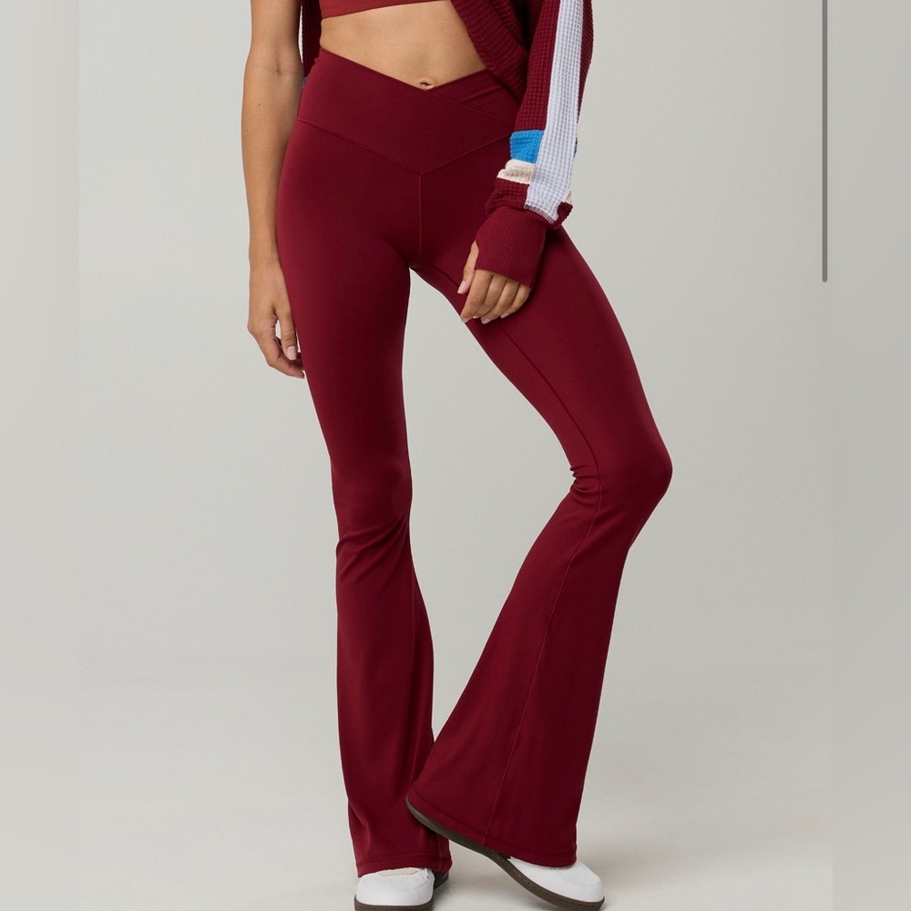 🍒Aerie Offline Real Me High Waisted Flare Legging in Deep Cherry - Size Small🍒